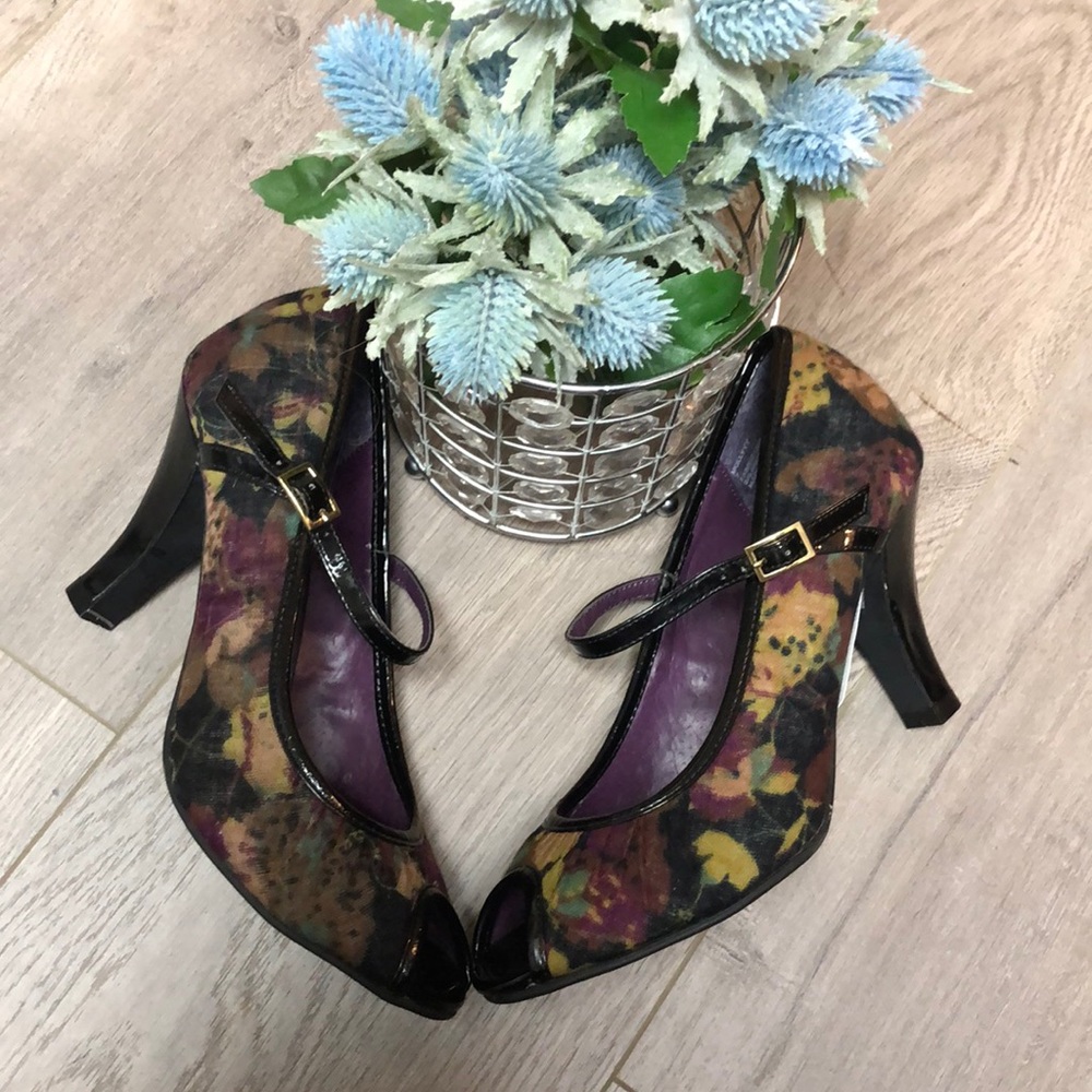MADDEN GIRL floral peep toe heels with strap